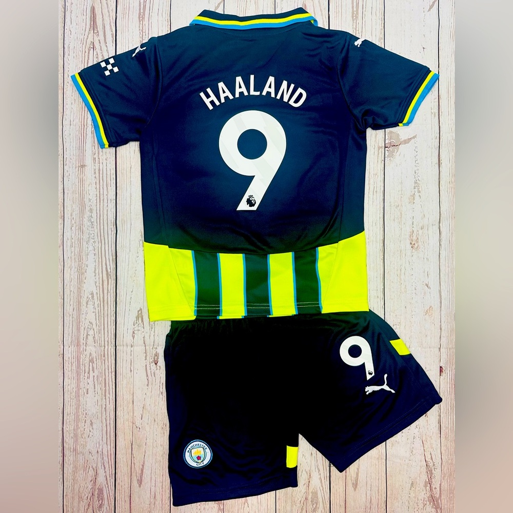 YOUTH Haaland #9 Puma Soccer Jersey Kids Man City Kit Jersey + Shorts (SMALL) 24